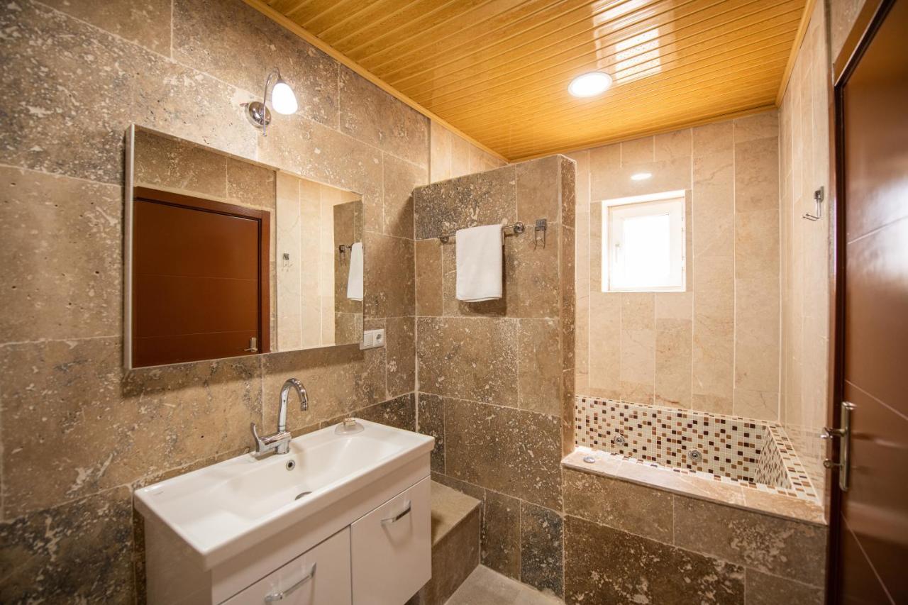 Capiedra Hotel Uchisar Exterior photo